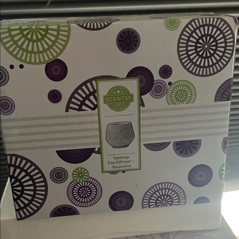 Scentsy Tabletop Fan Diffuser - Purple and Green Design